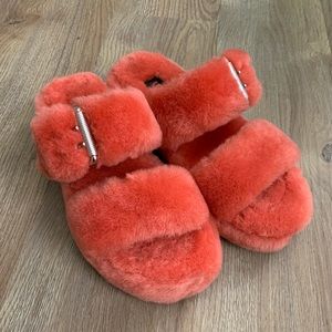 ✨SOLD✨ NWOT Ugg Peach Fuzz Yeah Slides